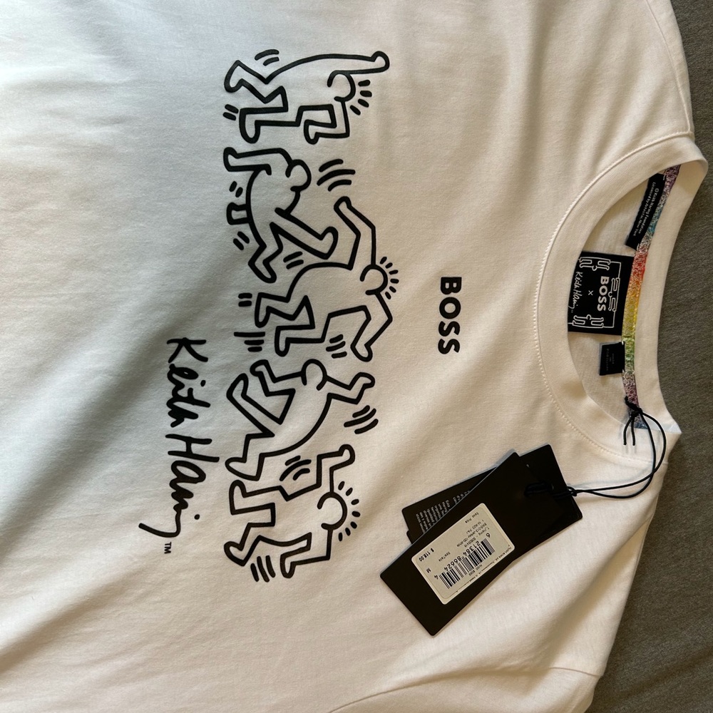 Hugo Boss Tee - Picture 3 of 6